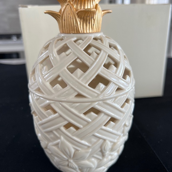 Lenox Vintage Pinapple with Potpourri - Picture 3 of 15